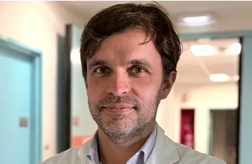 Etablissement hospitalier mandaté par le réseau UroCCR CHU Angers PR Bigot